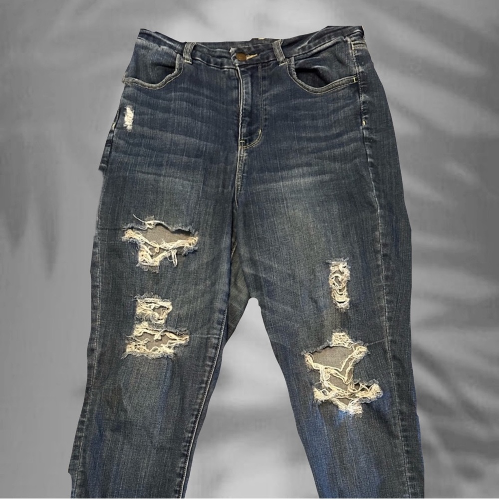 *AMERICAN EAGLE* 🦅 dark distressed jeans 12